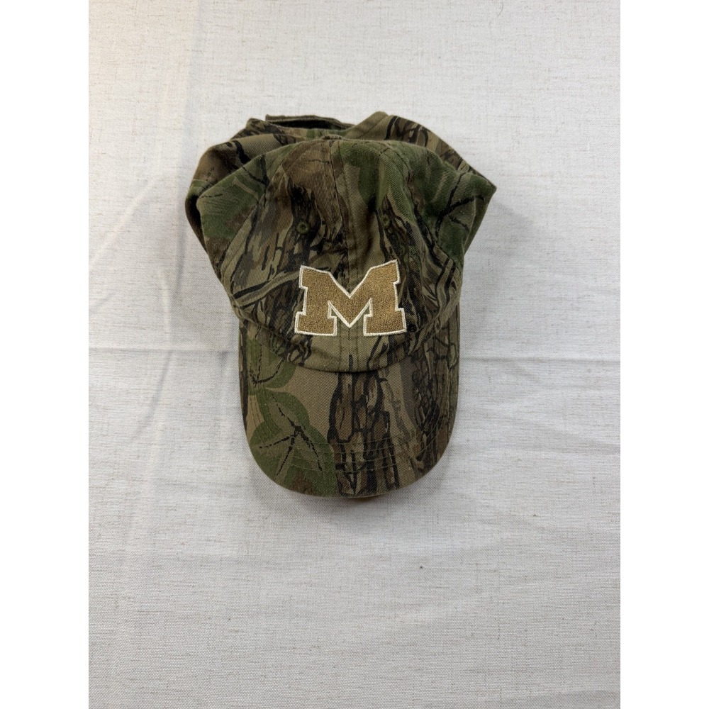 VTG University of Michigan Wolverines Camo Baseball Hat Embroidered